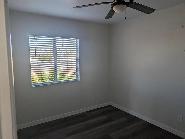7160 N 53rd Ave — Photo 10