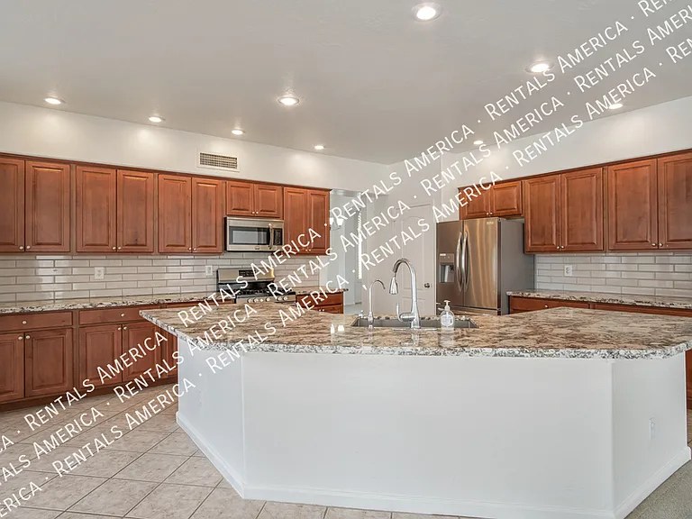 2631 S Leonard Pl — Photo 9