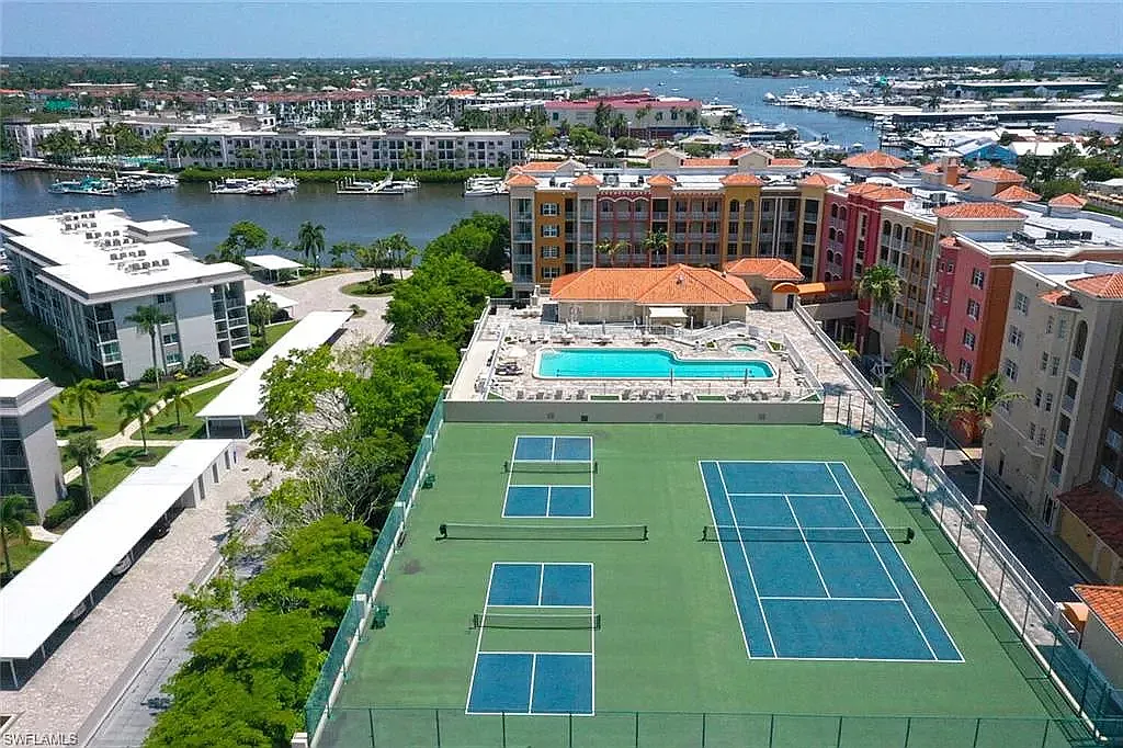 PIckleball, tennis and Olympic pool by Clubhouse - 401 Bayfront Pl #3204