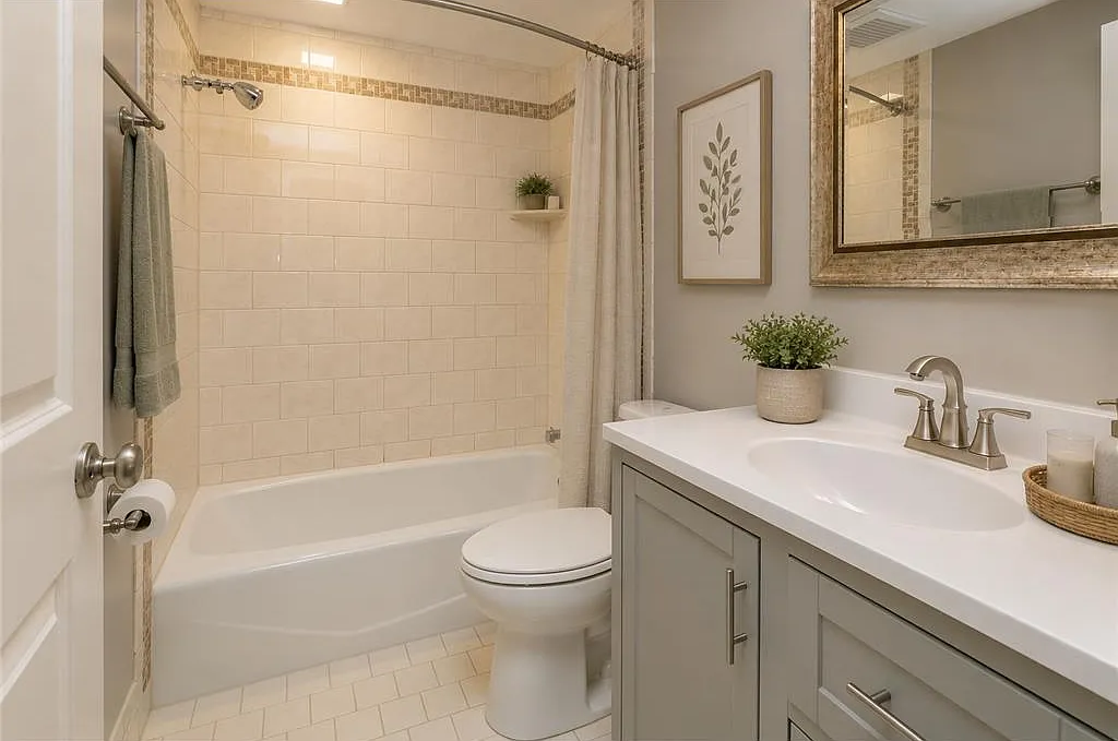 4 bed, 1760 sqft, $2,550 — Photo 3