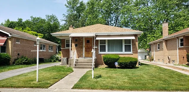 15708 Ingleside Ave photo 1