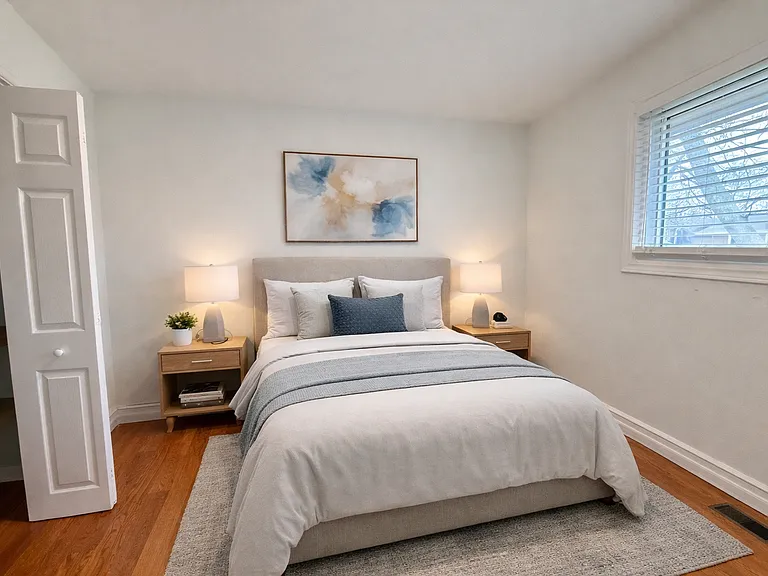 90 Rochelle Dr — Photo 10