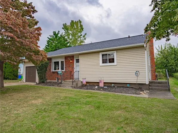 1904 Stonington Rd, Bethlehem, PA 18018