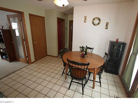 5th image of 49 Melrose Dr