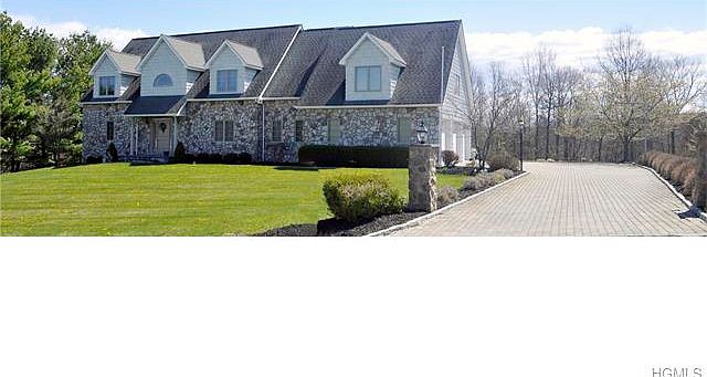 1st image of 3 Brookside Dr