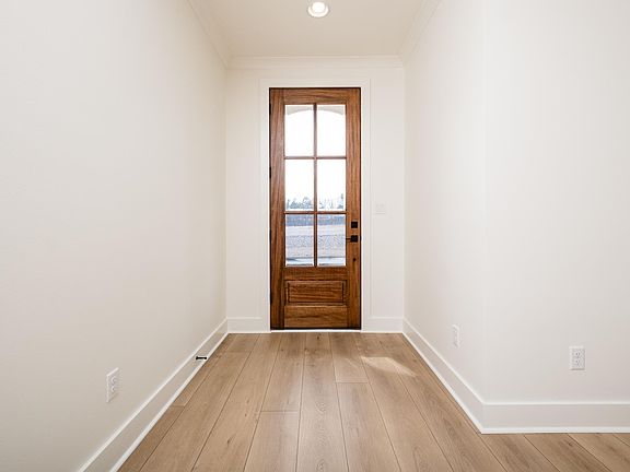 4th image of 22 Driftwood Ln