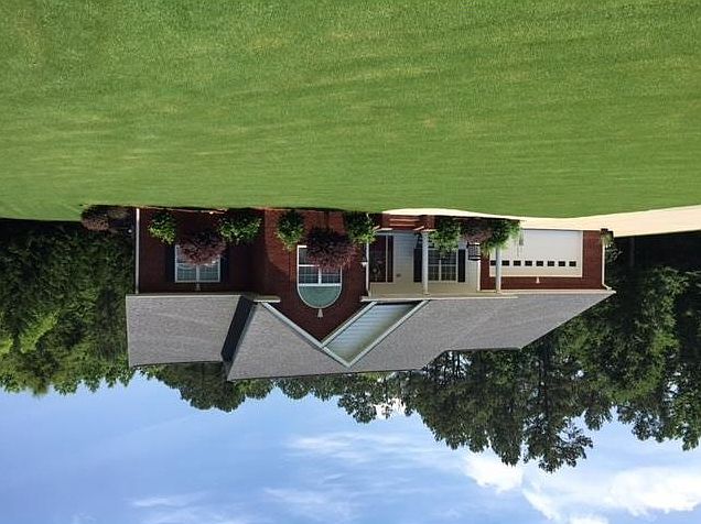 2nd image of 130 Caverns Way