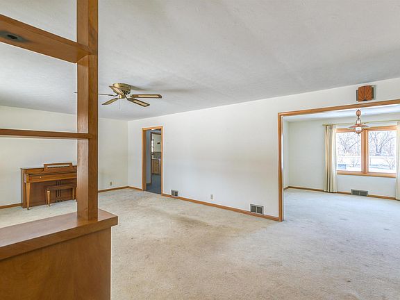4th image of 368 N Minnesota Ave