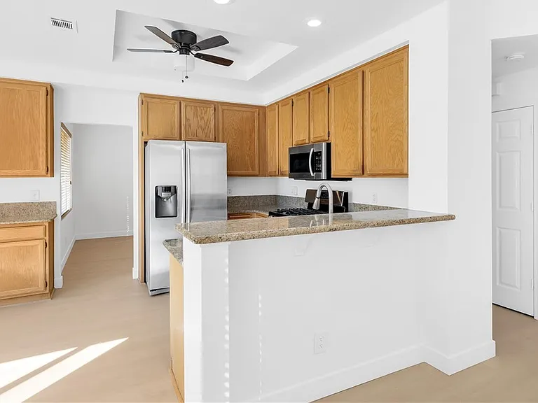1444 Country Hollow Dr — Photo 13
