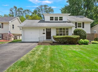 819 Delles Rd, Wheaton, IL 60189