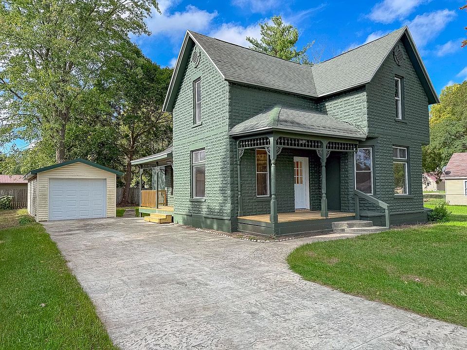 1st image of 207 W Washington St