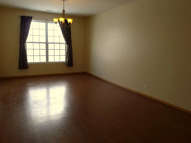 1577 W Turtle Creek Ln — Photo 3