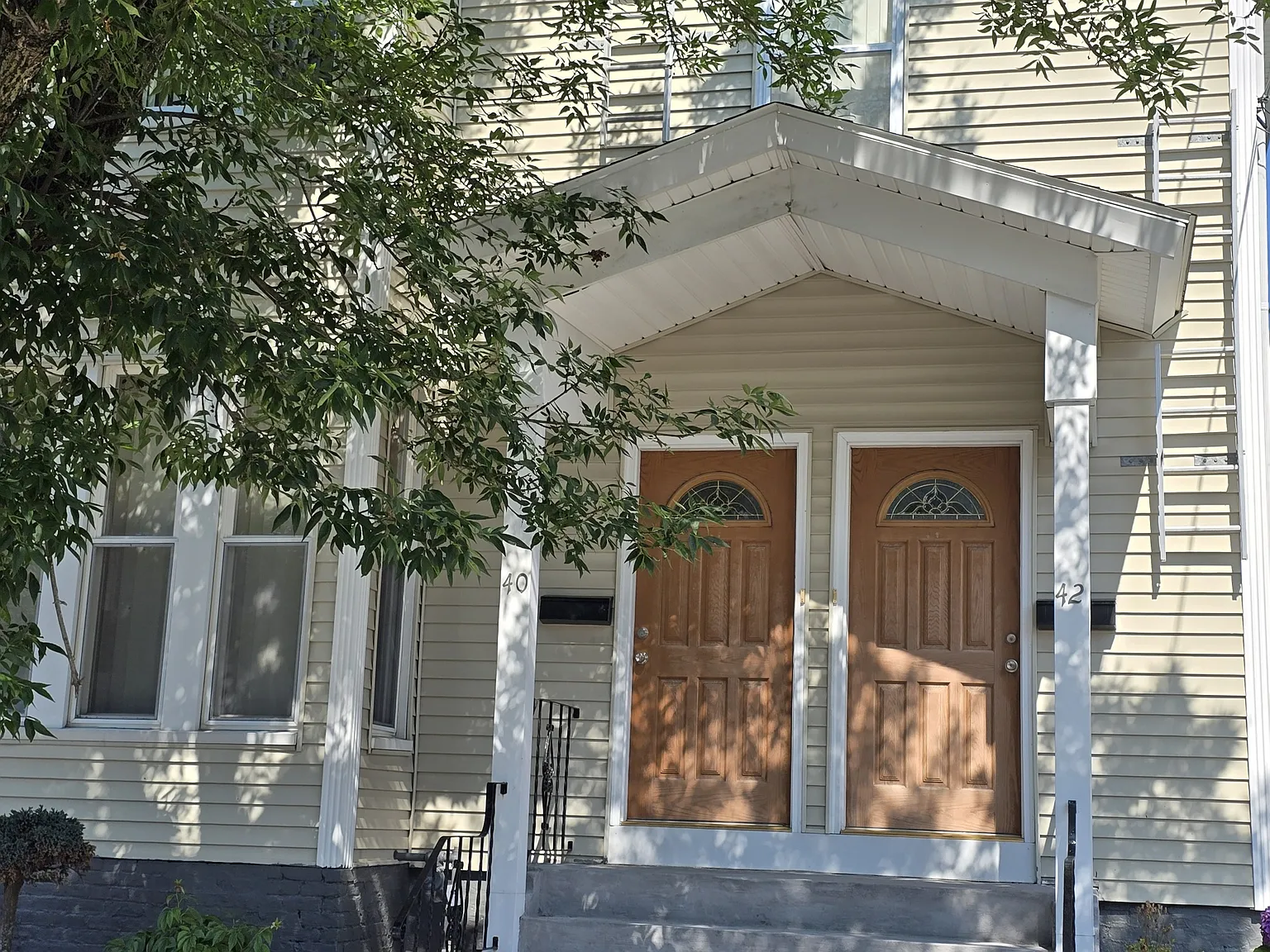 2 bed, 950 sqft, $1,800 — Photo 1