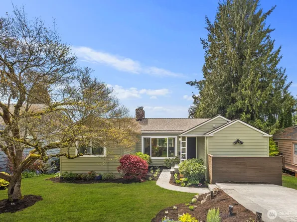 4531 Stanford Avenue NE, Seattle, WA 98105