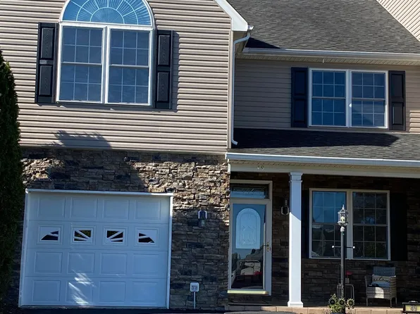 49 Villa View Dr, Staunton, VA 24401