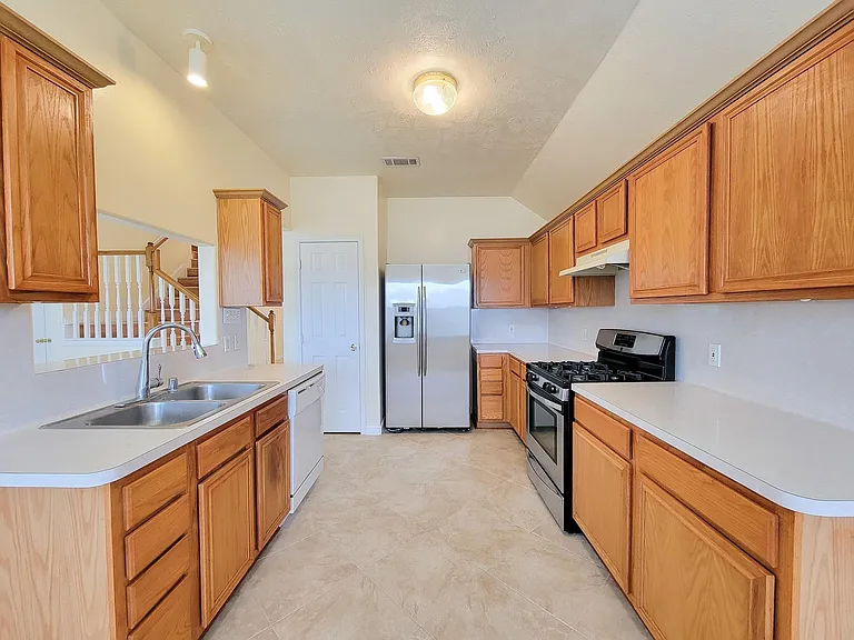 14938 Brightbrook Dr — Photo 35