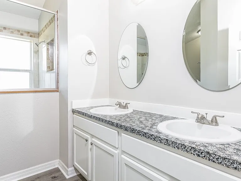 3027 Eagle Crossing Dr — Photo 8