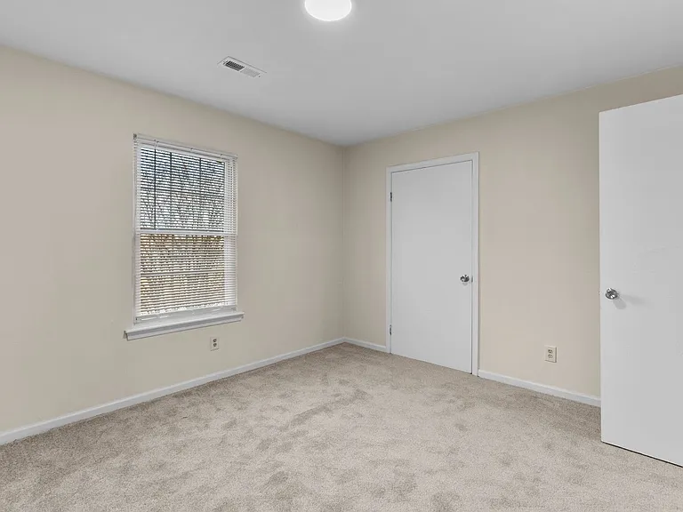 1110 Chapel St — Photo 18