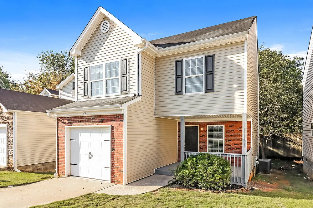3 bed, 2.5 bath, 1581 sqft, $2,110 — Photo 4
