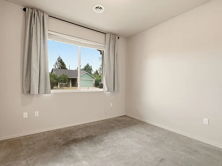 3906 E 31st Ave — Photo 14