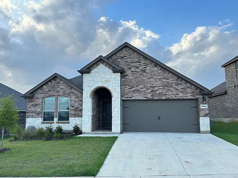 9905 Autumn Leaves Ln — Photo 1