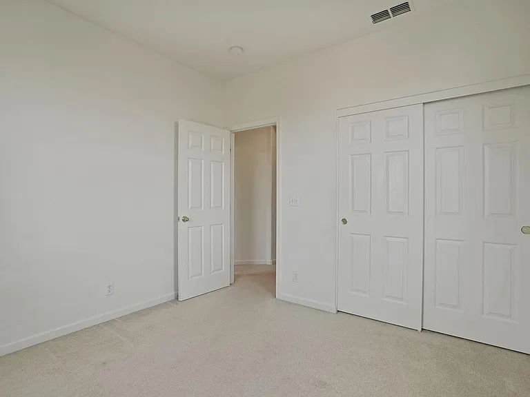 2390 Gibralter Ln — Photo 29