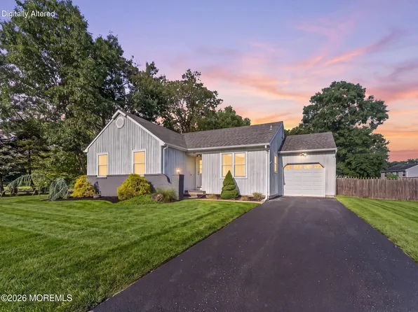1461 Iroquois Court S, Toms River, NJ 08755