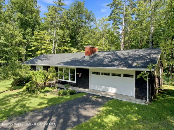 37 Country Club Lane, Woodstock, NY 12498
