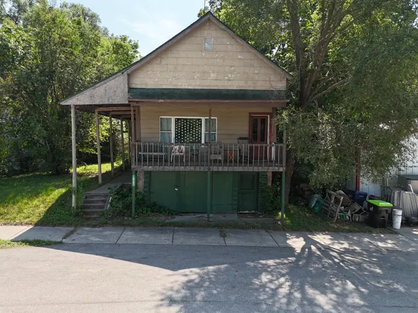 18781 Maple St, Copemish, MI 49625