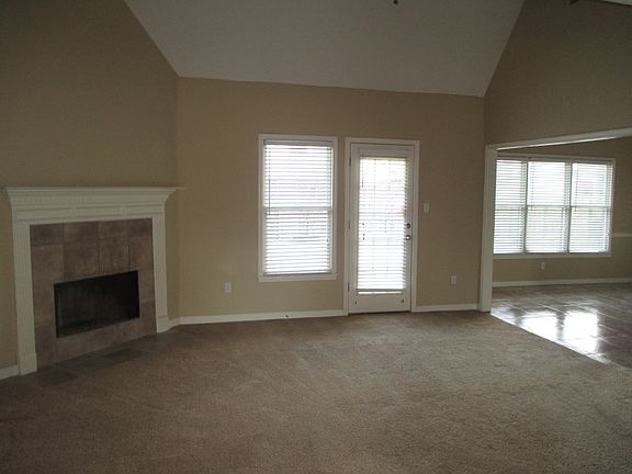 344906 _Livingroom_01162016