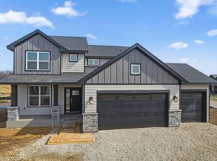 4610 Buckingham Dr NW, Rochester, MN 55901