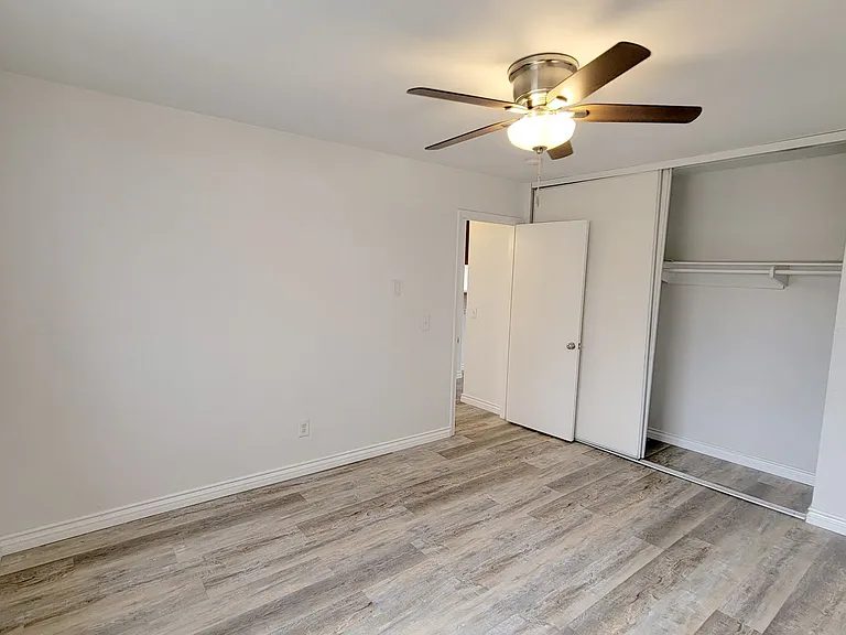 966 S Sunshine Ave — Photo 7