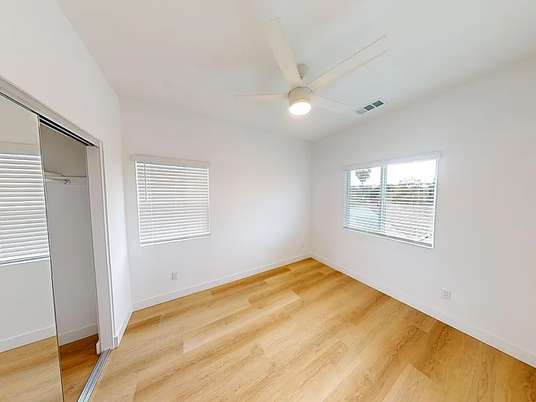 5339-1 W Falls View Dr — Photo 10