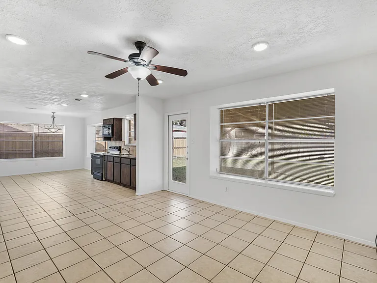 15226 Flamingo Park — Photo 10