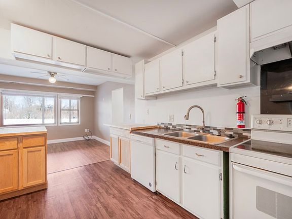 5th image of 1033 Fuller Ave Unit 2