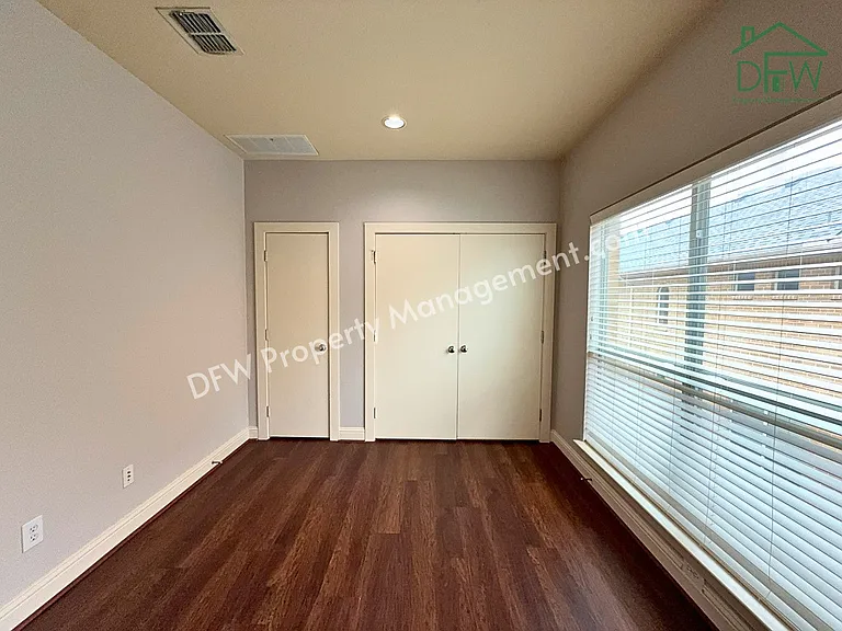 4317 Cedar Springs Rd #E — Photo 20
