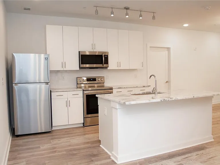 525 Parkway Dr NE #518 — Photo 11