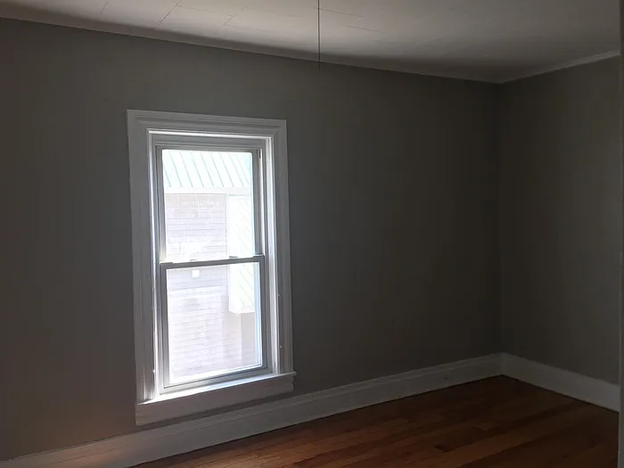 306 Flower Ave E — Photo 22