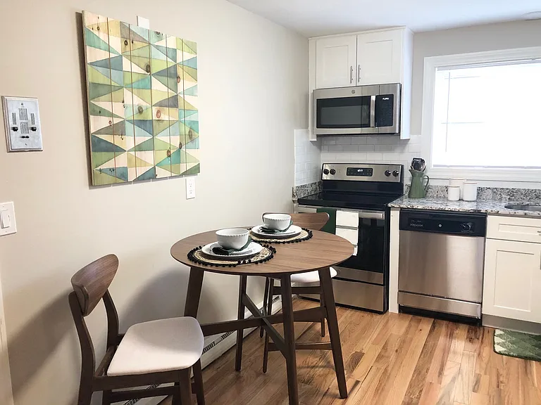North East Apartment Community — Photo 22