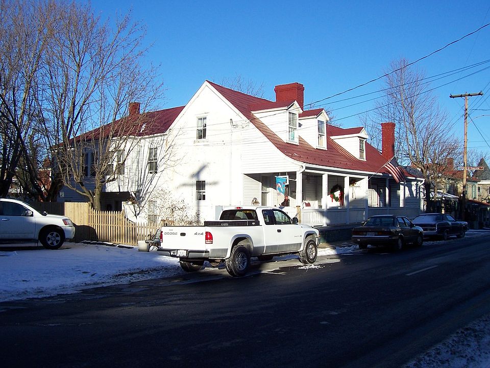 House is a duplex, renting right side of photo