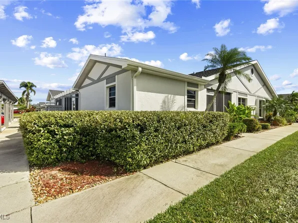 6865 Sandtrap Dr, Fort Myers, FL 33919