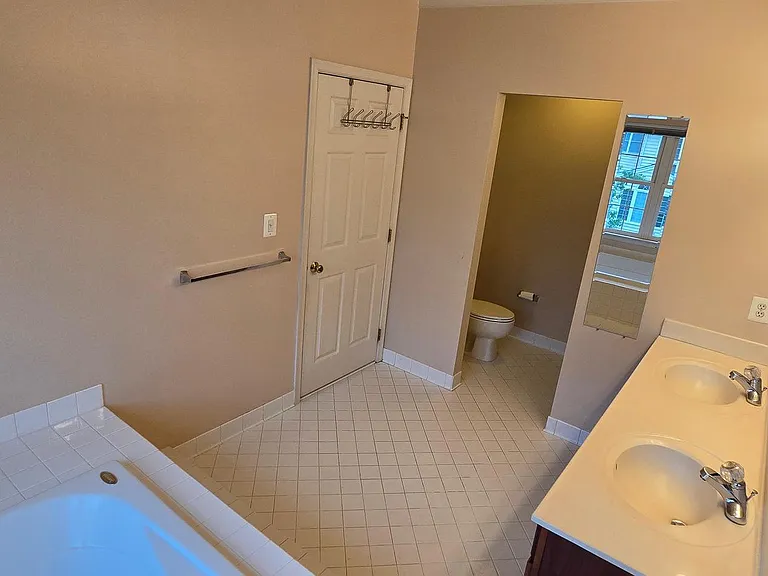 22614 Welborne Manor Sq — Photo 33