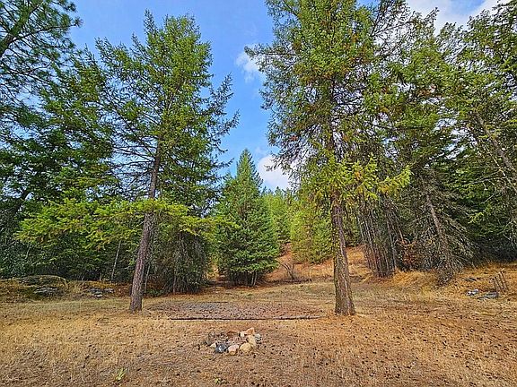 2nd image of 1631 Bonanza Hill Rd N #Q