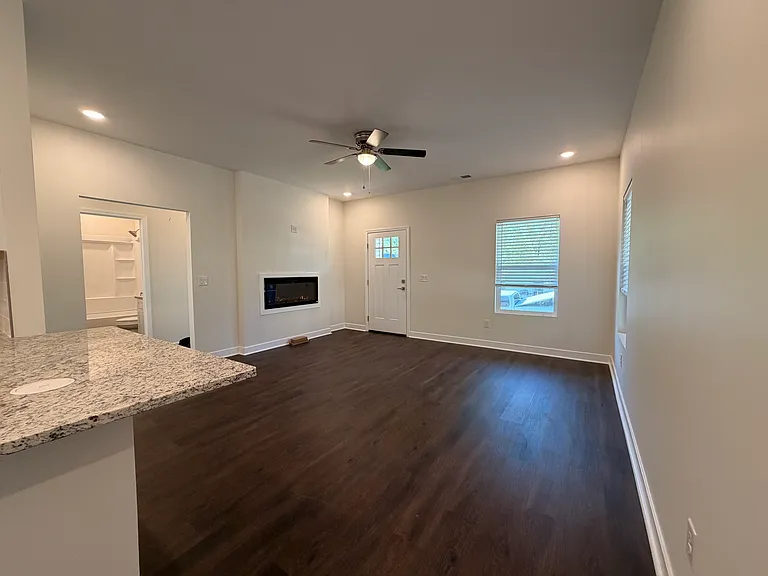 365 Preston St — Photo 8