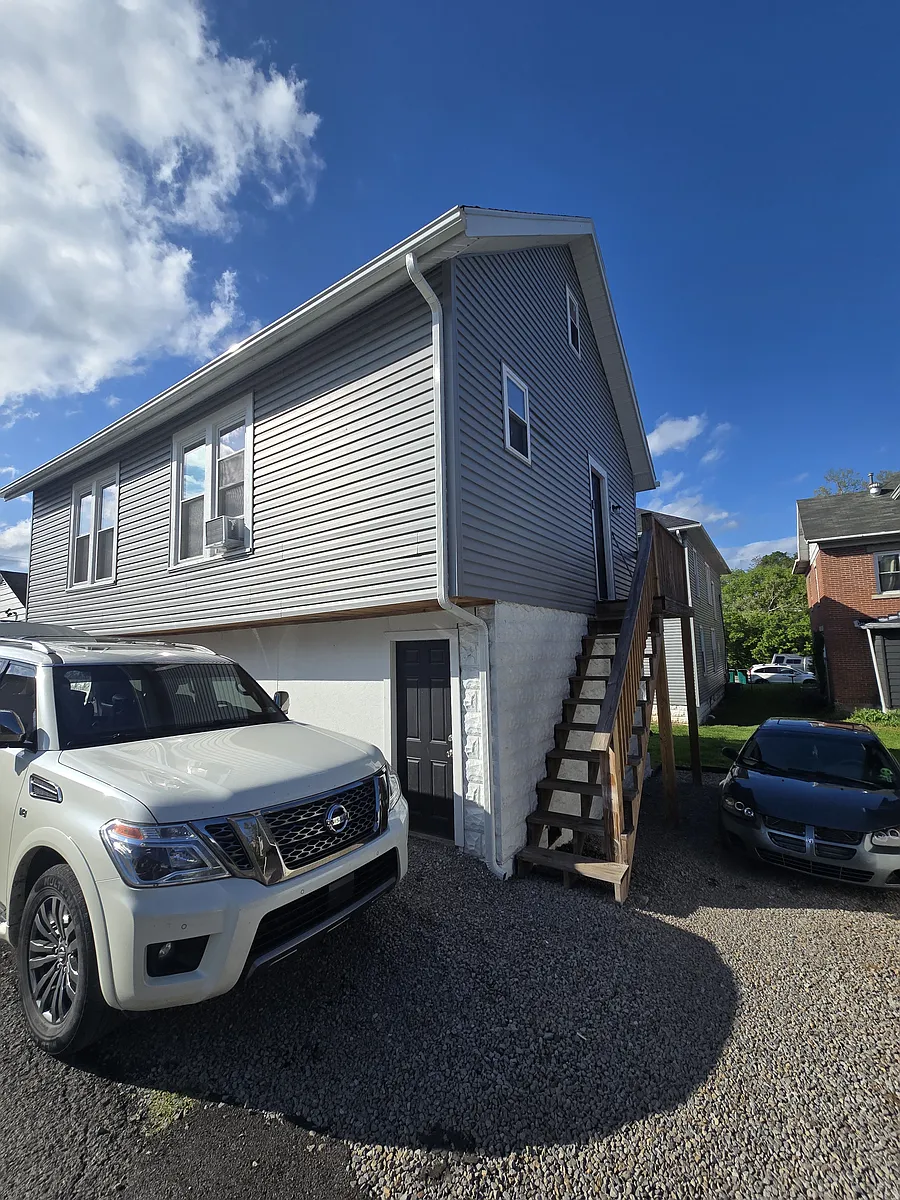 Building Photo - 124 Park Blvd #1/2