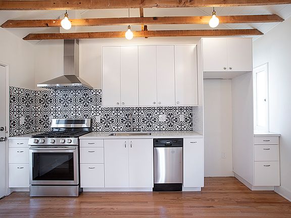 5th image of 937 E California Blvd #4