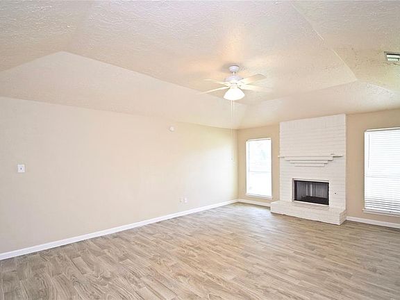 3rd image of 2802 Fir Crest Ct