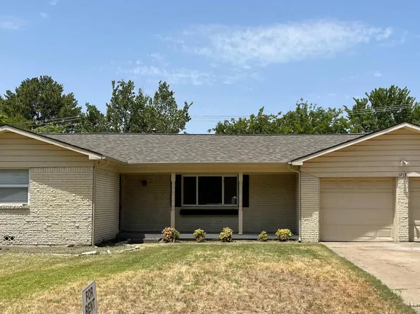 1213 Valley View Ct, Hurst, TX 76053