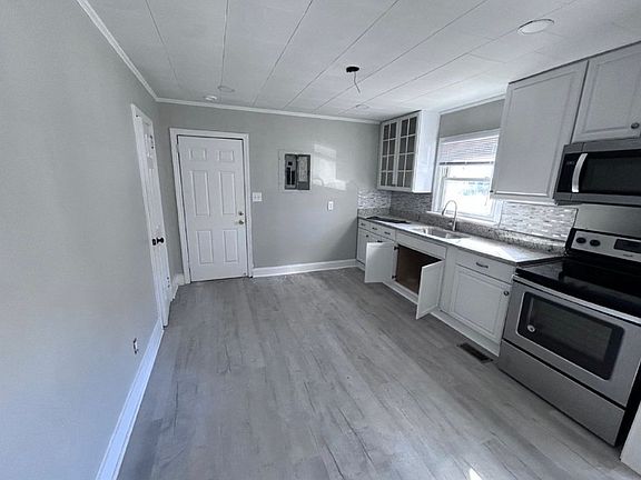 2nd image of 1407 Poston Cir