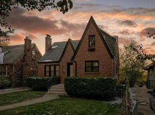 906 S 38th Ave, Omaha, NE 68105